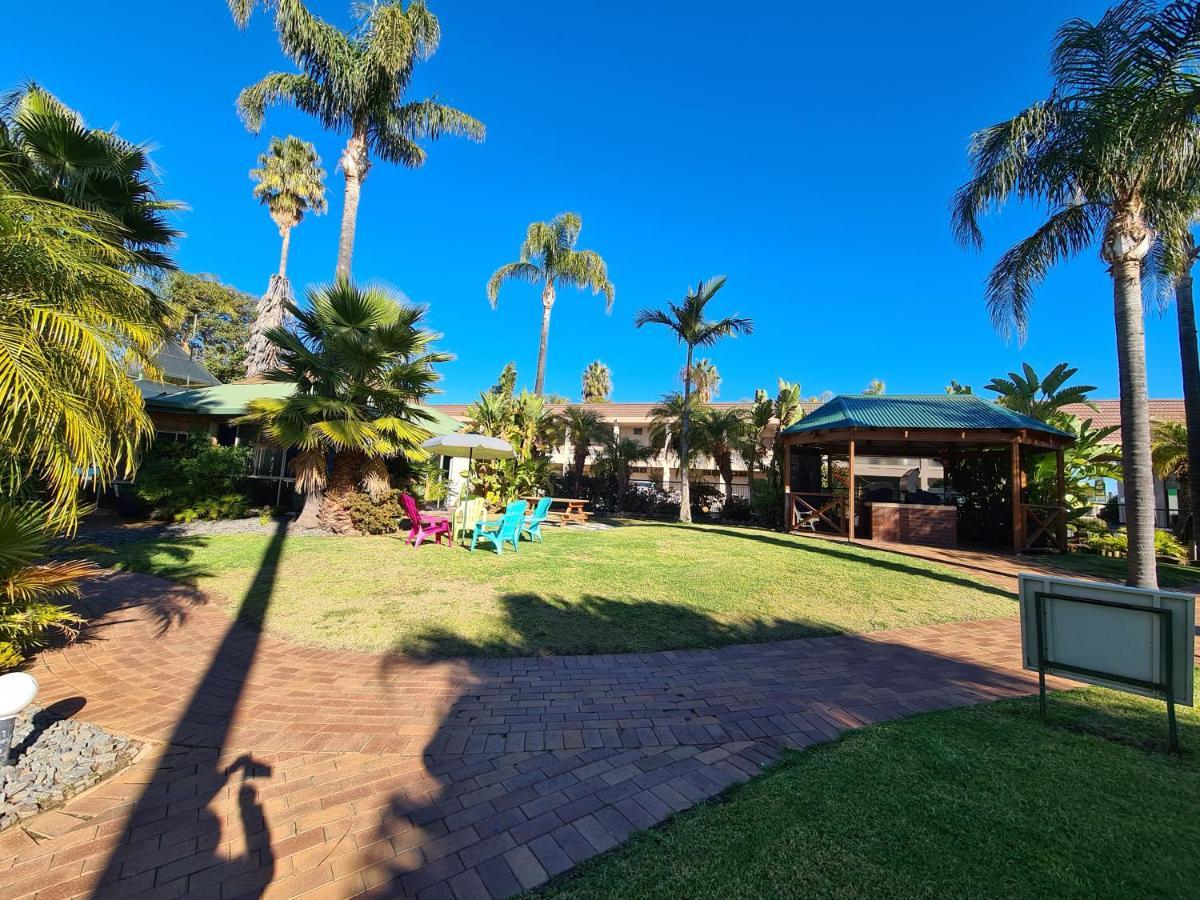 Swan Hill Resort Hotel 4*